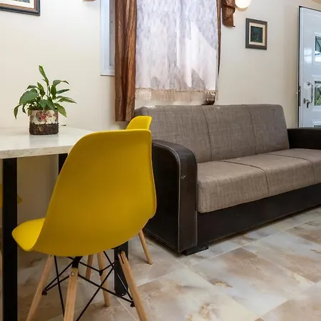 Bougainvillea House With Private Garden Lägenhet *