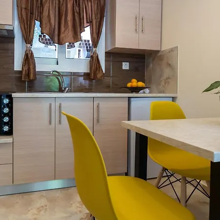 Apartman Bougainvillea House With Private Garden Kalamáta