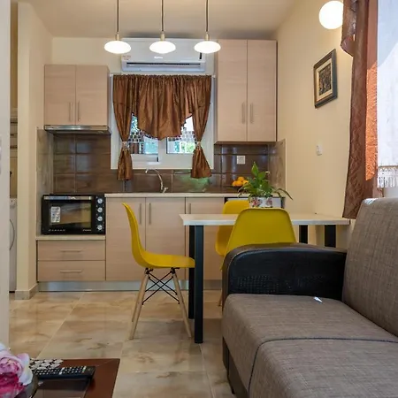 Bougainvillea House With Private Garden Apartman *