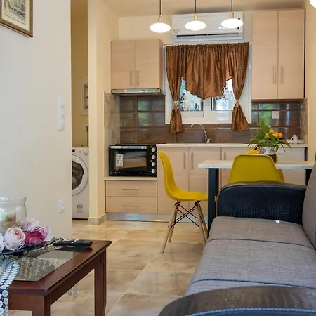 Apartman Bougainvillea House With Private Garden