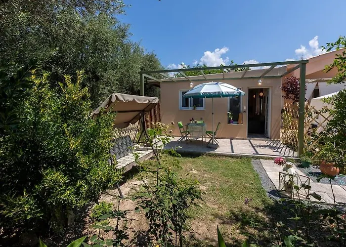 Bougainvillea House With Private Garden Calamata